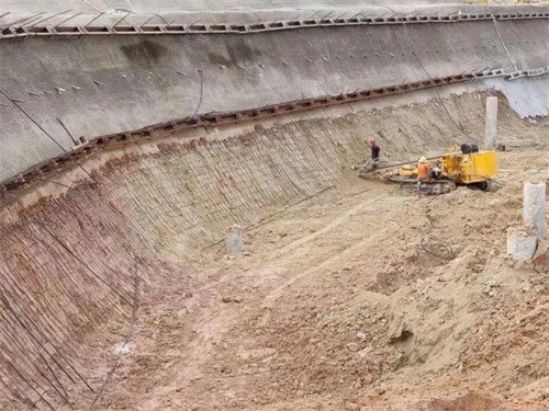 绥德基坑边坡加固